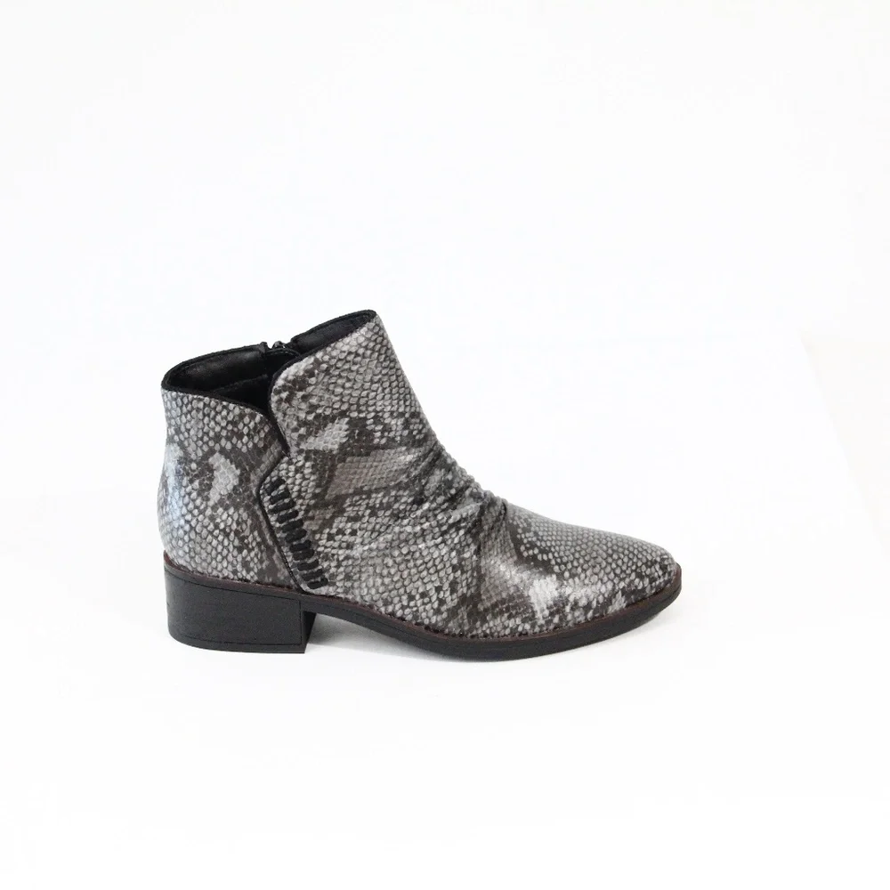 BareTraps Western Boots sz 6.5 NEW Women Ankle Bootie Faux Leather snakeskin